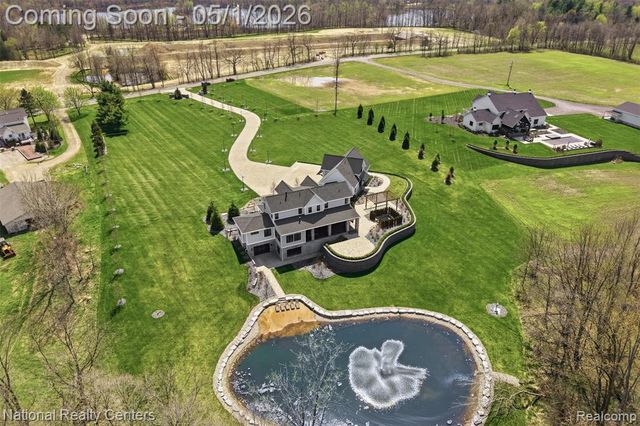 2947 7 Mile Road, South Lyon, MI 48178
