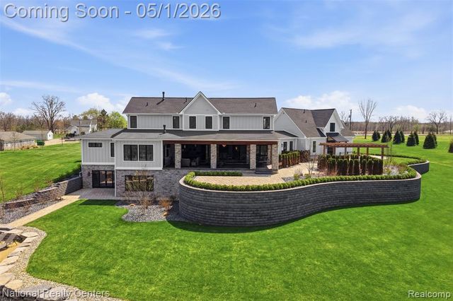 2947 7 Mile Road, South Lyon, MI 48178