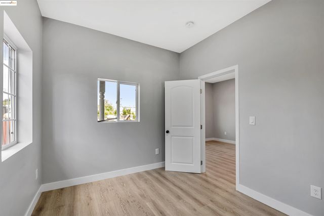 221 4th, Richmond, CA 94801