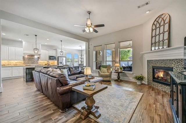 2424 Prairie Mist Lane, Friendswood, TX 77546