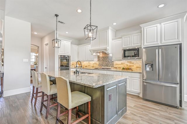 2424 Prairie Mist Lane, Friendswood, TX 77546