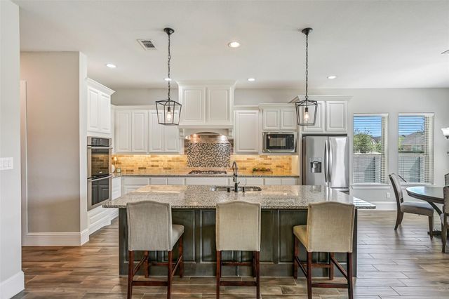 2424 Prairie Mist Lane, Friendswood, TX 77546