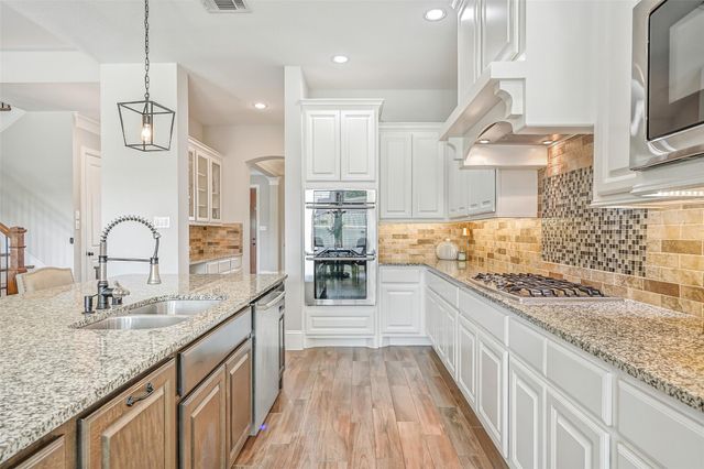 2424 Prairie Mist Lane, Friendswood, TX 77546