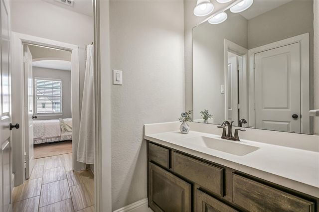 2424 Prairie Mist Lane, Friendswood, TX 77546