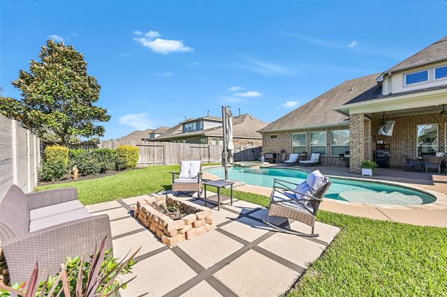 2424 Prairie Mist Lane, Friendswood, TX 77546