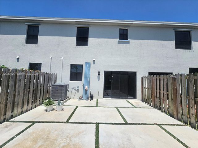 1473 NE 5th Avenue 1473, Florida City, FL 33034