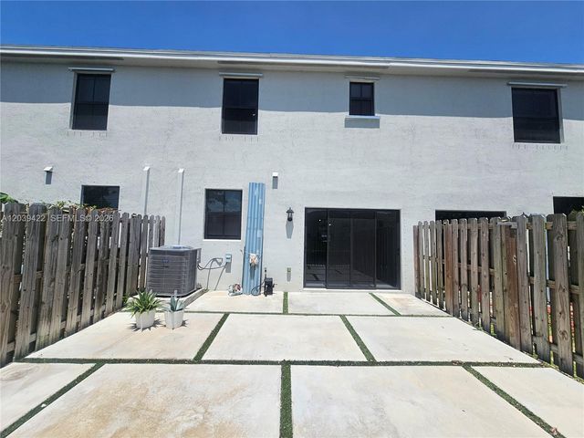 1473 NE 5th Avenue 1473, Florida City, FL 33034