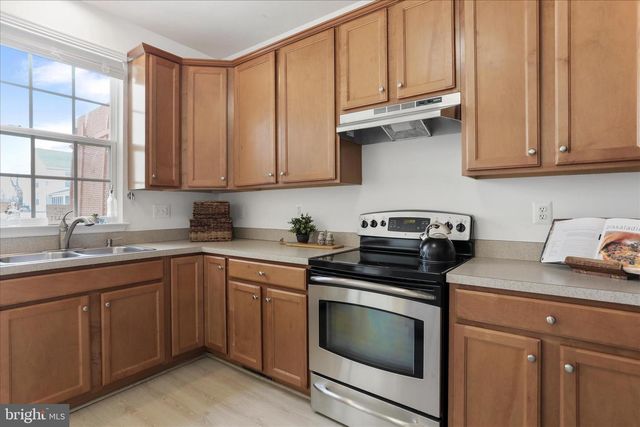 384 STARKEYS LNDG, Shepherdstown, WV 25443