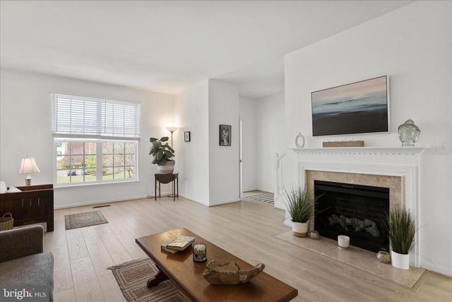 384 STARKEYS LNDG, Shepherdstown, WV 25443