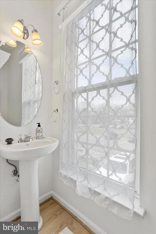 384 STARKEYS LNDG, Shepherdstown, WV 25443