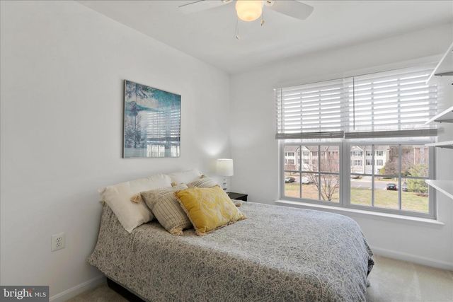 384 STARKEYS LNDG, Shepherdstown, WV 25443