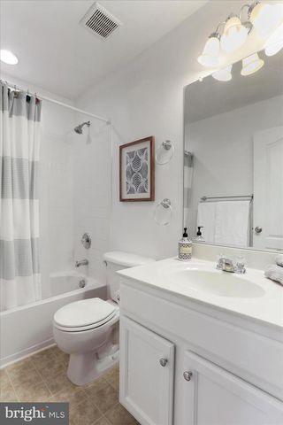 384 STARKEYS LNDG, Shepherdstown, WV 25443