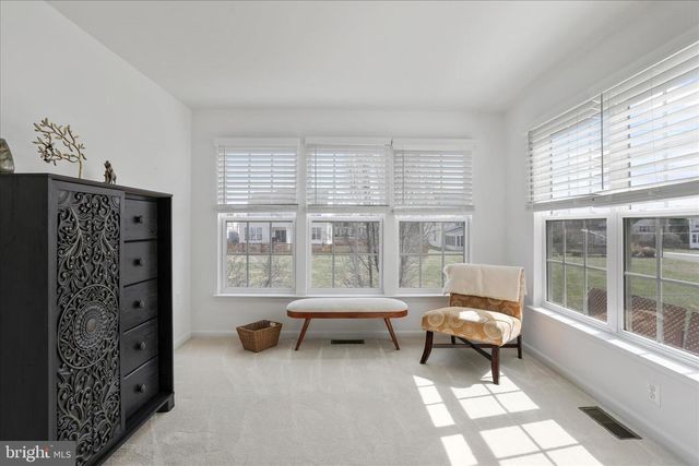 384 STARKEYS LNDG, Shepherdstown, WV 25443