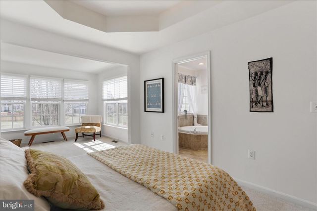 384 STARKEYS LNDG, Shepherdstown, WV 25443