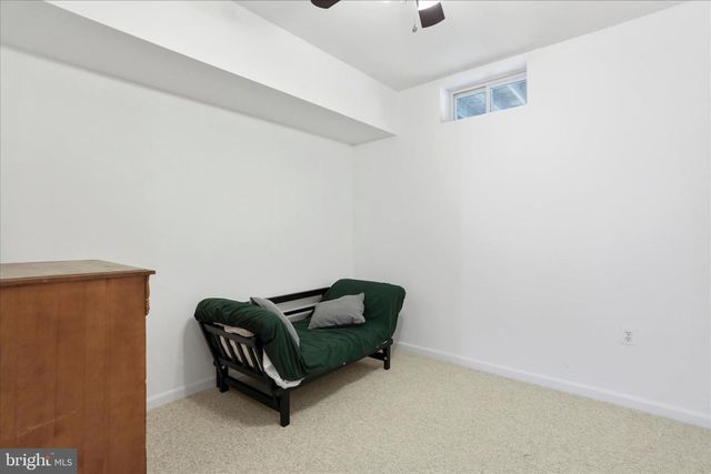 384 STARKEYS LNDG, Shepherdstown, WV 25443