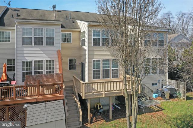 384 STARKEYS LNDG, Shepherdstown, WV 25443