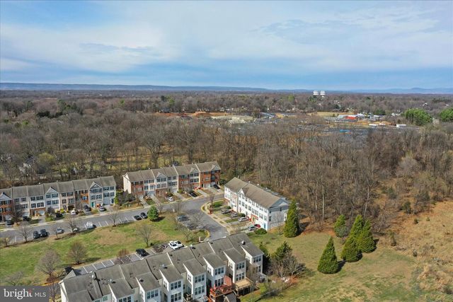 384 STARKEYS LNDG, Shepherdstown, WV 25443