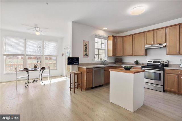 384 STARKEYS LNDG, Shepherdstown, WV 25443