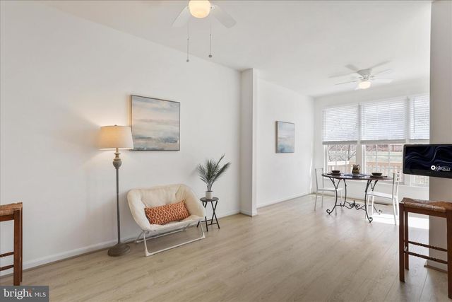 384 STARKEYS LNDG, Shepherdstown, WV 25443