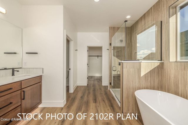 9105 W Swather Ave, Rathdrum, ID 83858