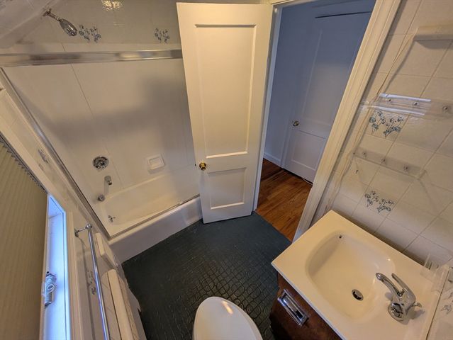 16 Nathaniel Rd, Winchester, MA 01890