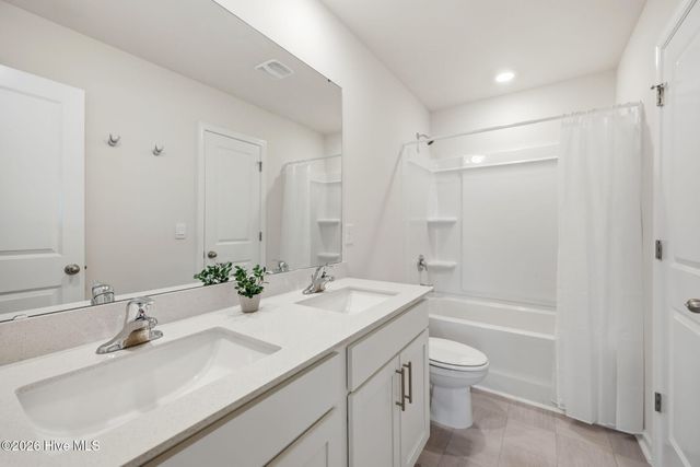 1051 Queensland Lane, Ayden, NC 28513