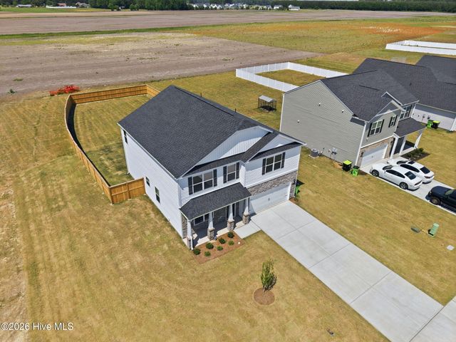 1051 Queensland Lane, Ayden, NC 28513