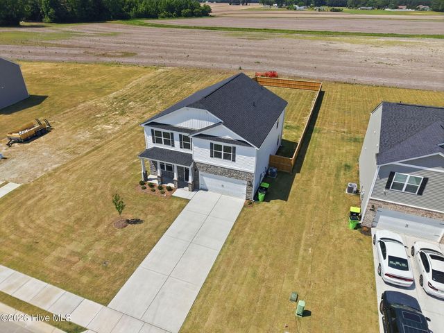 1051 Queensland Lane, Ayden, NC 28513