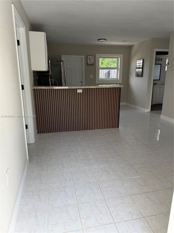 1533 NW 2nd Ave 1, Fort Lauderdale, FL 33311