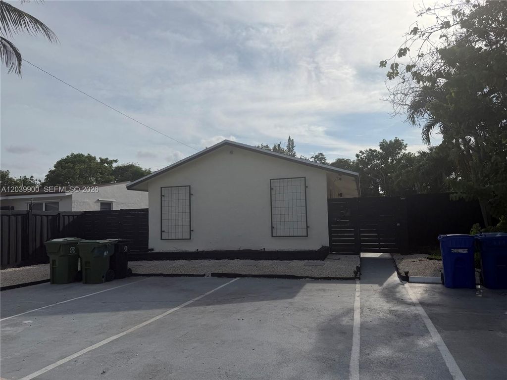1533 NW 2nd Ave 1, Fort Lauderdale, FL 33311