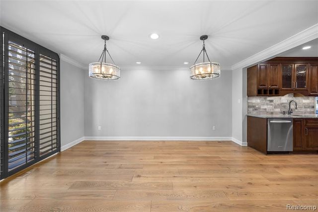 4695 Maura Lane, West Bloomfield, MI 48323