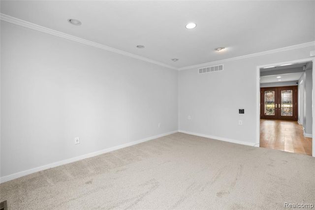 4695 Maura Lane, West Bloomfield, MI 48323