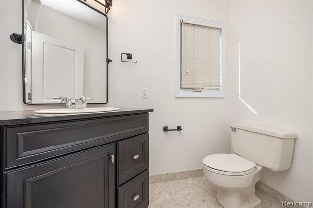 4695 Maura Lane, West Bloomfield, MI 48323