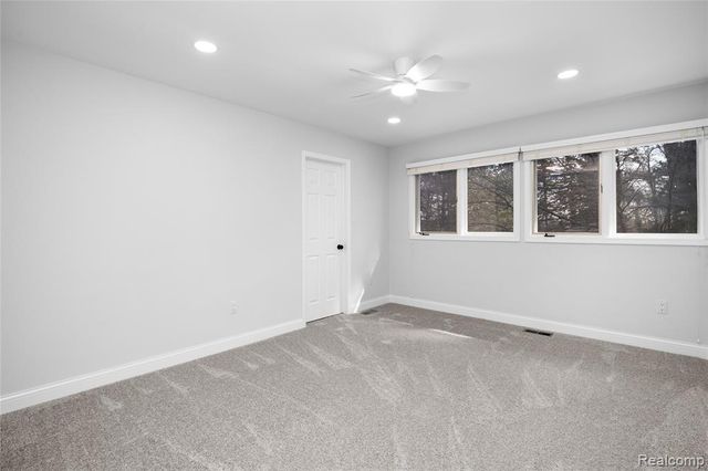 4695 Maura Lane, West Bloomfield, MI 48323