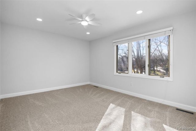 4695 Maura Lane, West Bloomfield, MI 48323