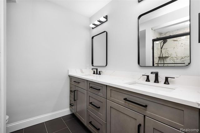 4695 Maura Lane, West Bloomfield, MI 48323