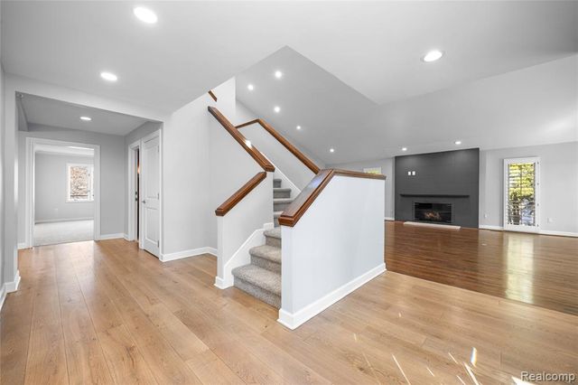 4695 Maura Lane, West Bloomfield, MI 48323