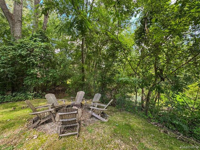 4695 Maura Lane, West Bloomfield, MI 48323