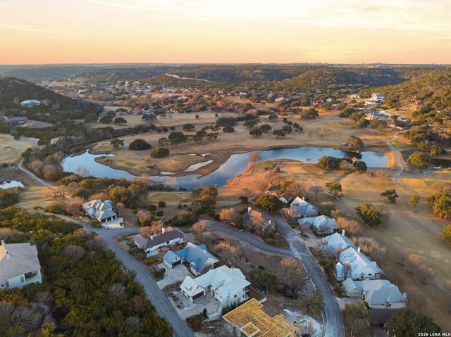 204 Tapatio Dr W, Boerne, TX 78006