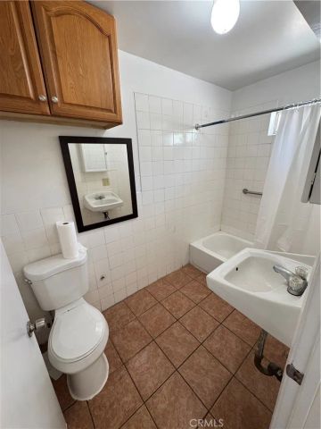 1466 Silver Lake Boulevard, Silver Lake, CA 90026