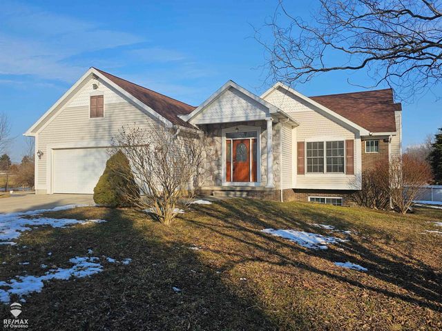 2431 S Morrice Road, Owosso Twp, MI 48867