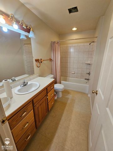 2431 S Morrice Road, Owosso Twp, MI 48867