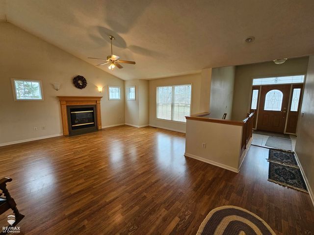 2431 S Morrice Road, Owosso Twp, MI 48867