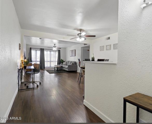 1701 W Tuckey Lane 216, Phoenix, AZ 85051