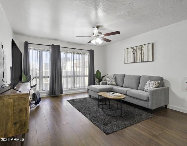 1701 W Tuckey Lane 216, Phoenix, AZ 85051