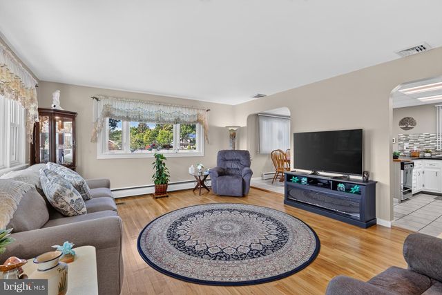 740 PUBLIC RD, Bethlehem, PA 18015