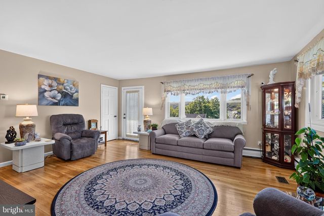 740 PUBLIC RD, Bethlehem, PA 18015