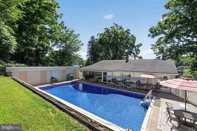 740 PUBLIC RD, Bethlehem, PA 18015