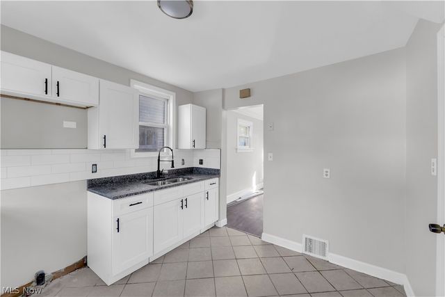 13510 Wainstead Avenue, Cleveland, OH 44111
