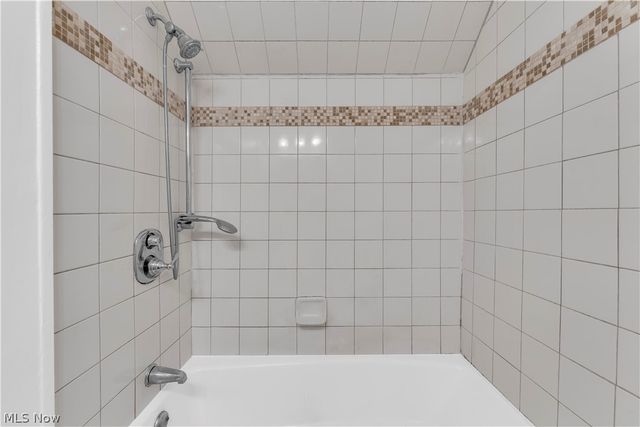13510 Wainstead Avenue, Cleveland, OH 44111
